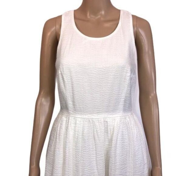 Dresses & Skirts - J.Crew white sleeveless dress size Four